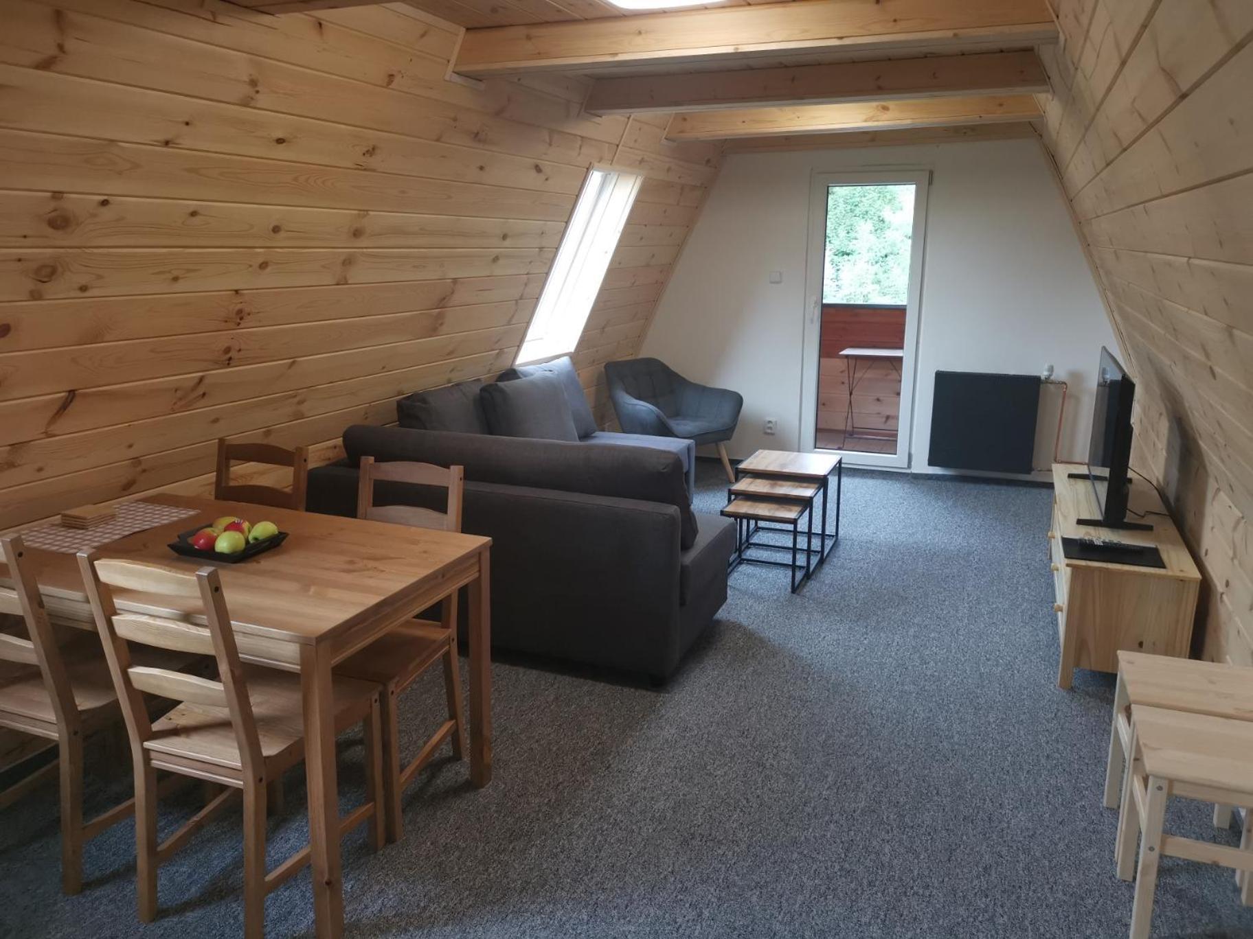 Komorní Lhotka Wellness Pension Koliba מראה חיצוני תמונה